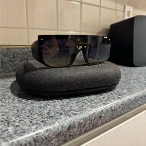 Quay Australia Black Sunglasses